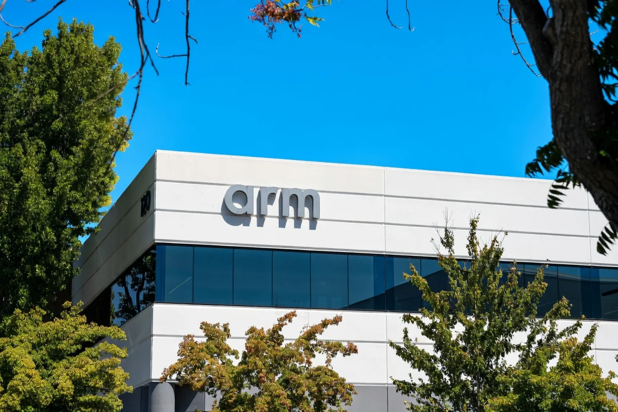 Arm Holdings (ARM) Stock Soars as Analysts Lift Price Targets Following AGI CPU Launch