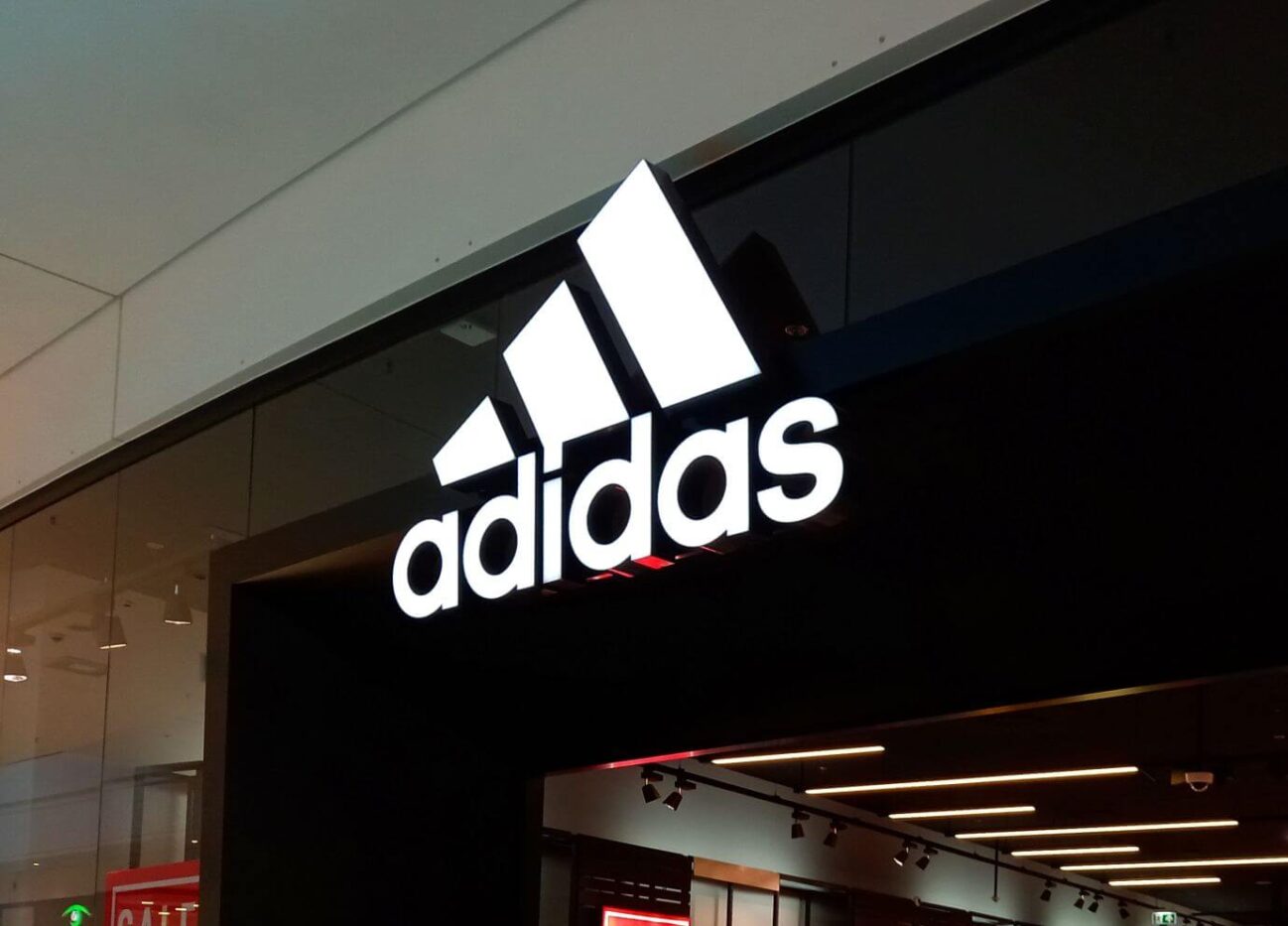 Adidas (ADS) Stock Plunges 8% on Disappointing 2026 Earnings Forecast