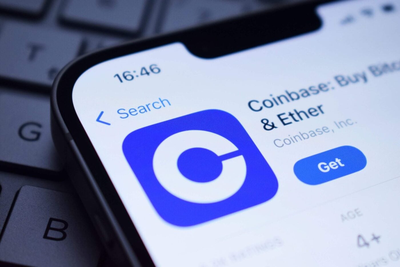 Coinbase (COIN) Rejects CLARITY Act Amendment, Shares Tumble 5%