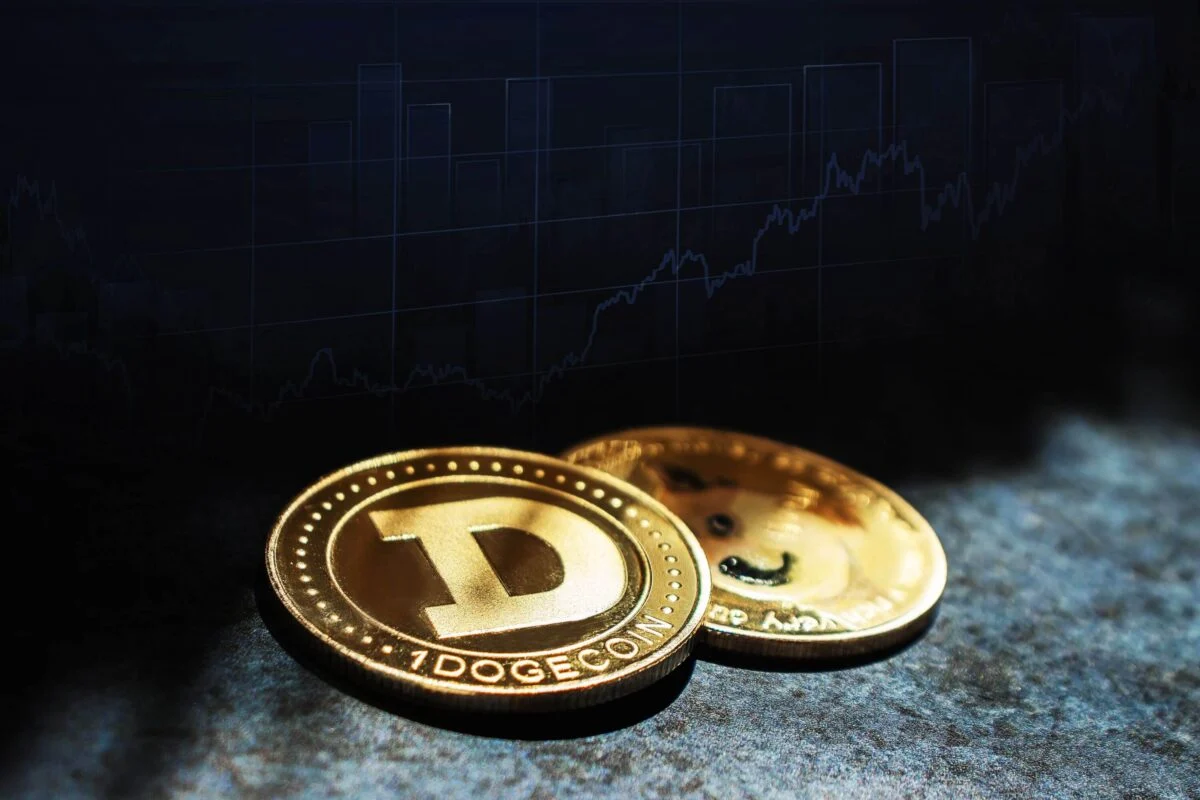 Dogecoin (DOGE) Price Pattern Echoes Two Historic Rallies That Delivered Massive Gains