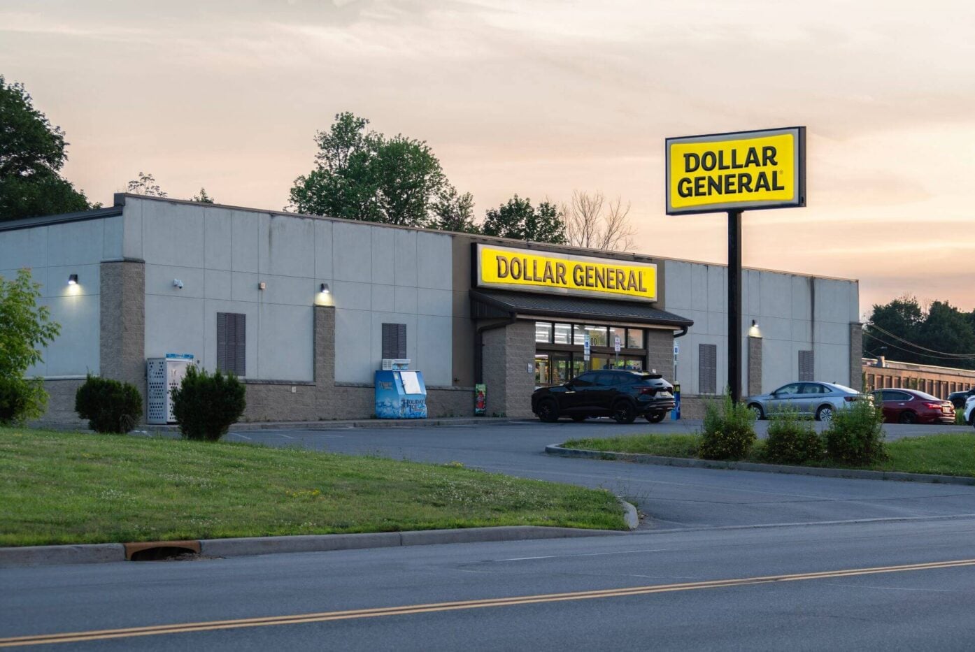 Dollar General (DG) Shares Sink 5.8% Following CEO Succession Announcement