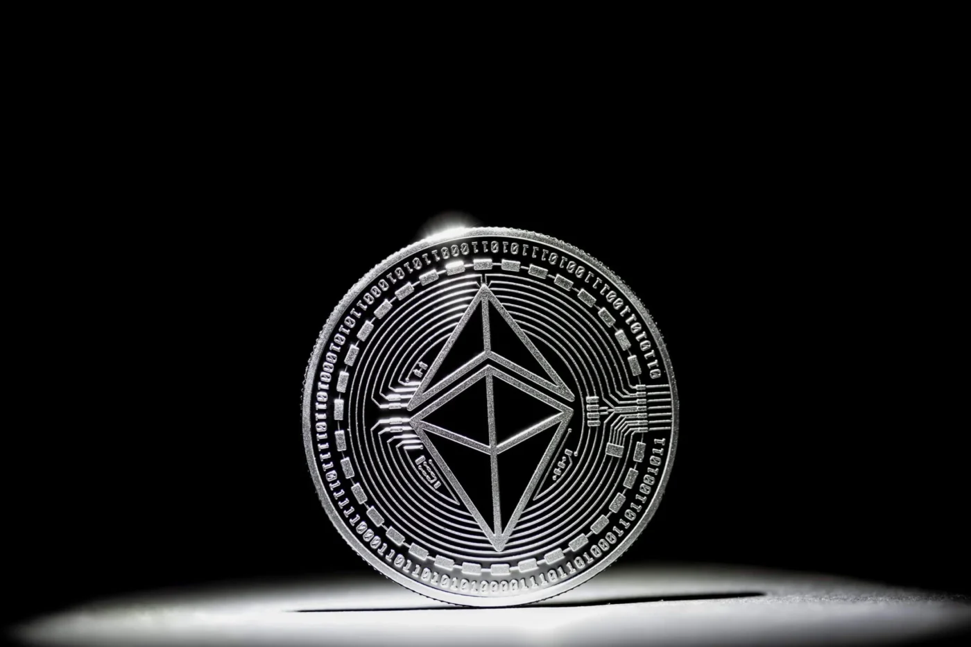 Early Ethereum (ETH) Investor Offloads 11,552 Tokens in Major $23M Transaction