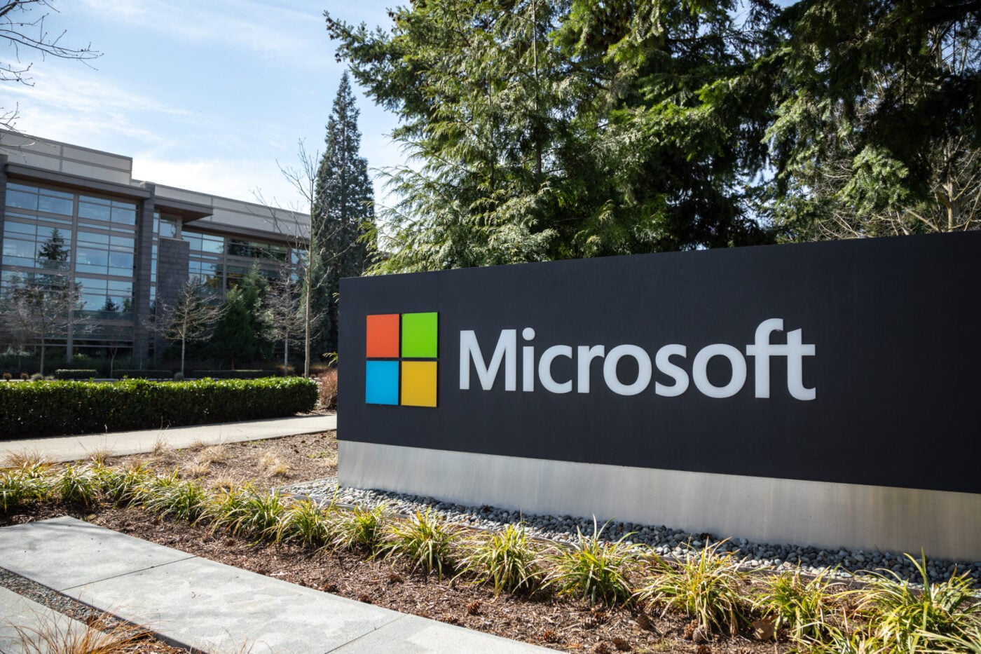 Microsoft (MSFT) Stock Plunges 32% as AI Ambitions Face Reality Check