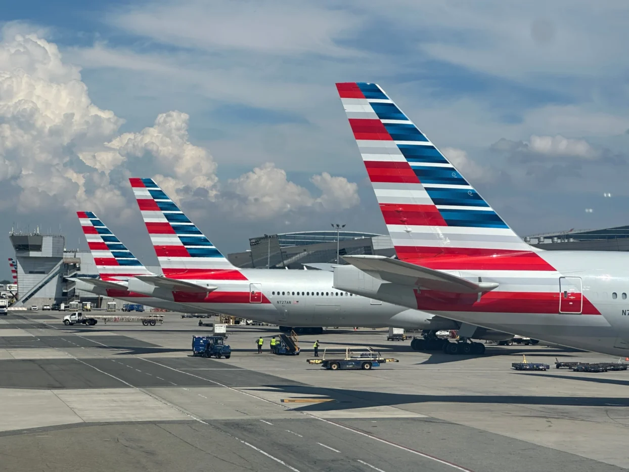 American Airlines (AAL) Stock Surges 27% in One Month Amid De-escalating Geopolitical Tensions
