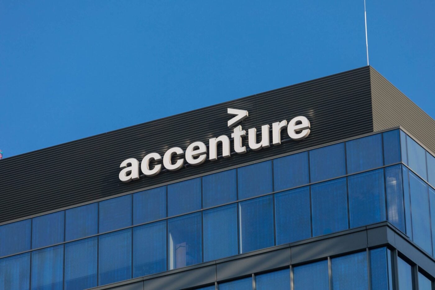 Accenture (ACN) Stock Plunges 25% in Historic Weekly Collapse — What Went Wrong