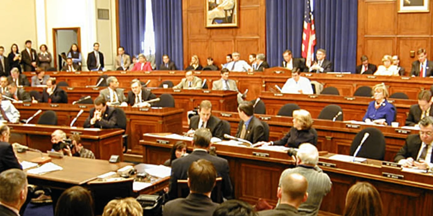 Bipartisan Senate Coalition Demands Treasury Preserve State-Level Stablecoin Oversight