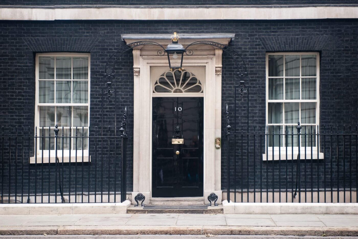 UK Prime Minister Keir Starmer Steps Down — Market Impact and What’s Next