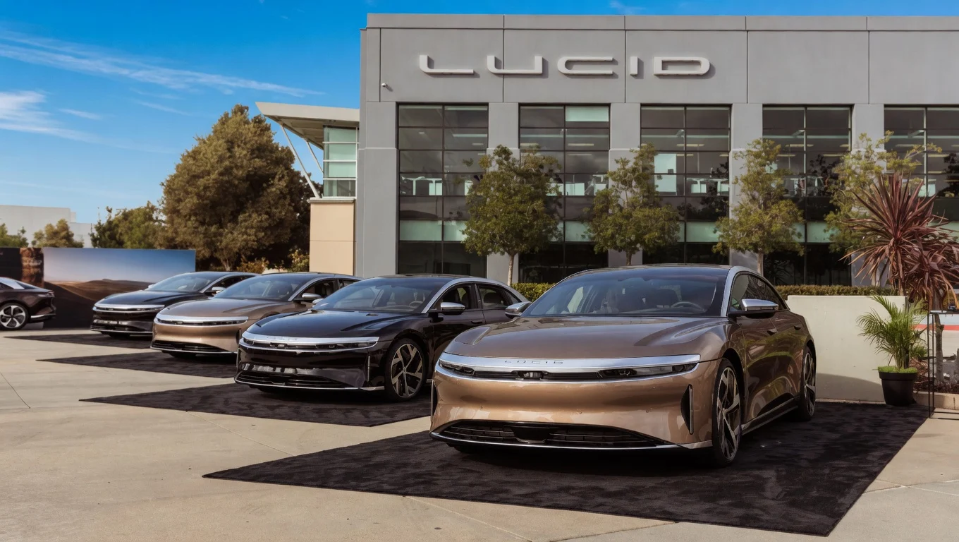 Lucid (LCID) Stock Climbs 4% Following Houston Robotaxi Expansion Announcement