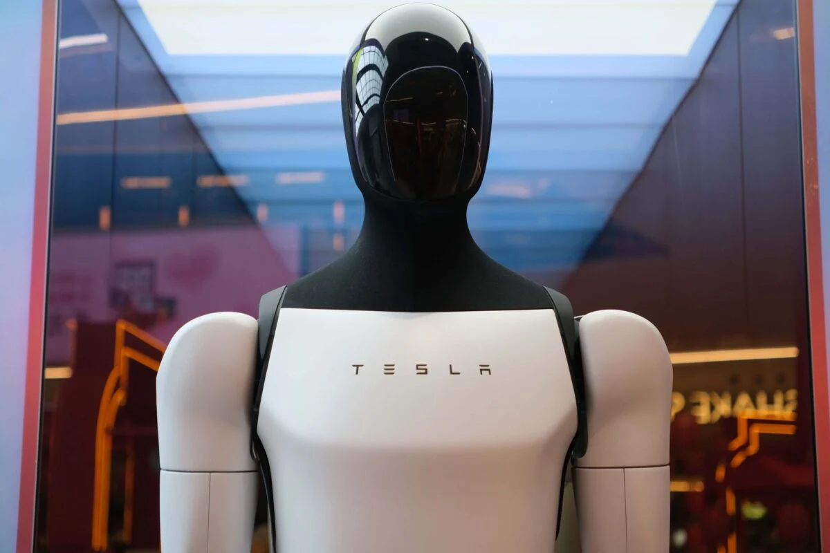 Tesla (TSLA) Shares Decline as OpenAI Enters Humanoid Robot Market