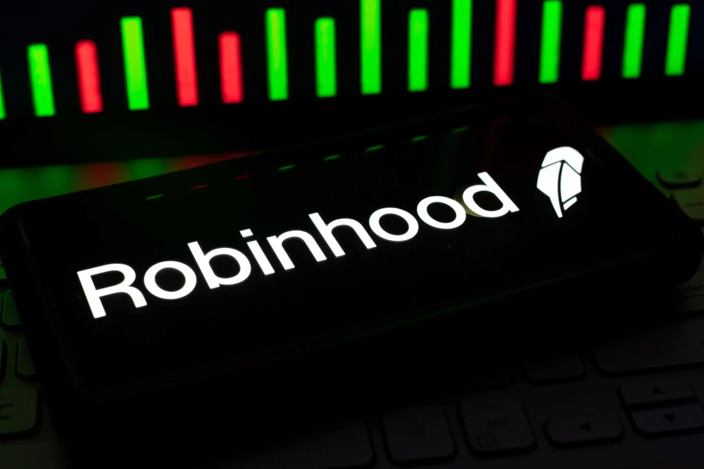 Robinhood (HOOD) Stock Climbs After Announcing 10% Staff Reduction