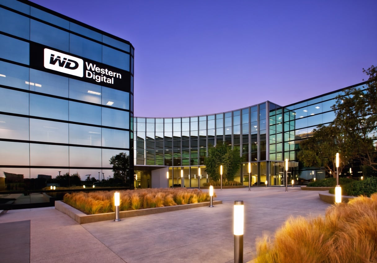 Sandisk (SNDK), Seagate (STX), and Western Digital (WDC) Stocks Surge on AI Memory Demand Forecast