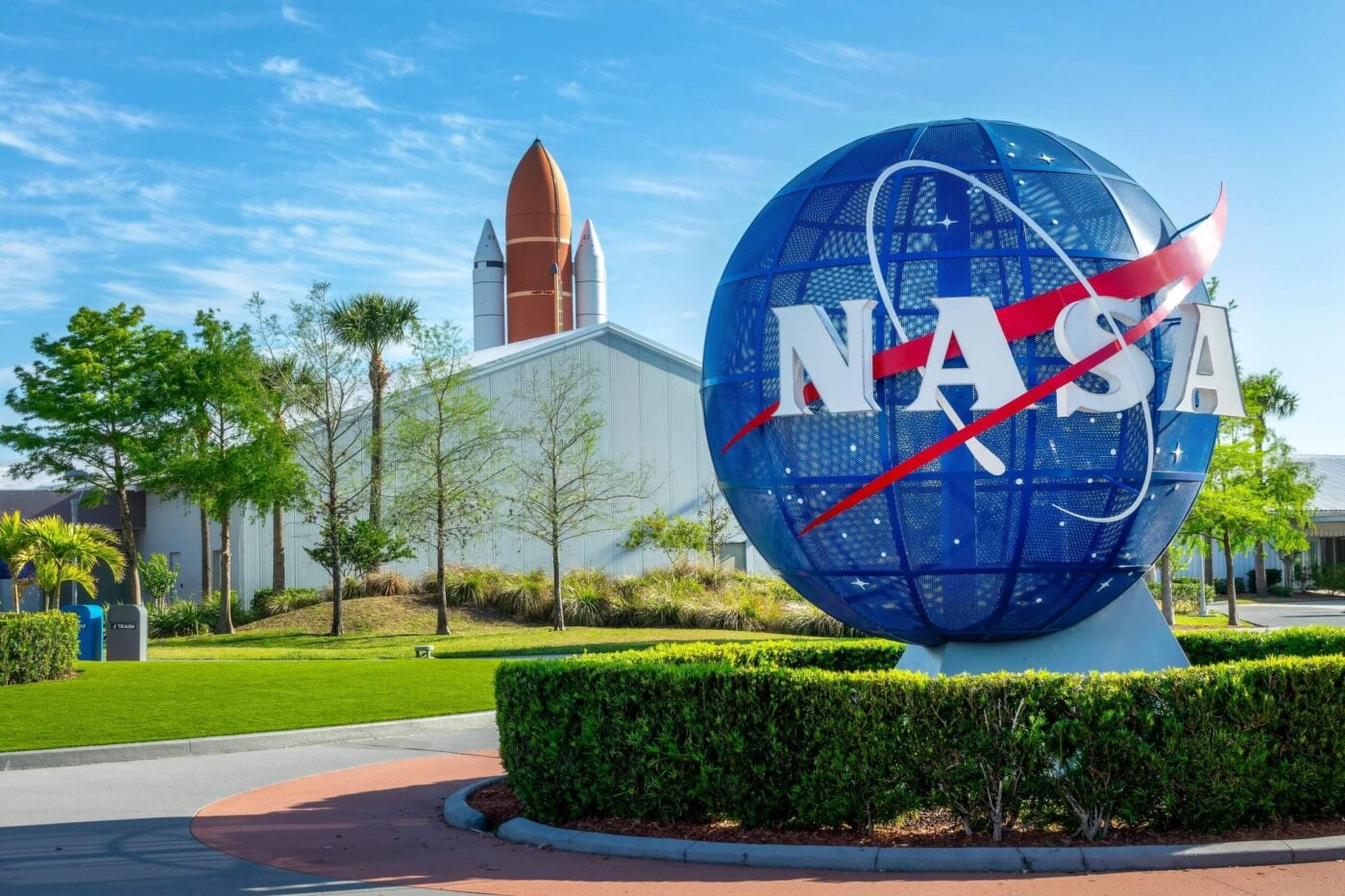 NASA Awards $600M in Lunar Contracts to Three Space Companies for 2028 Missions