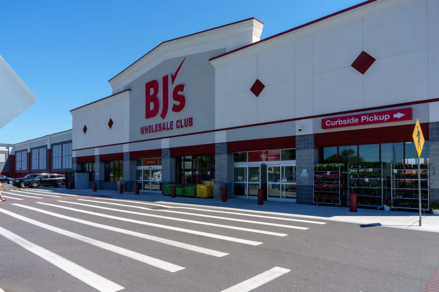 BJ’s Wholesale Club (BJ) Stock Surges 4% on Stellar Q2 Performance and Raised Outlook