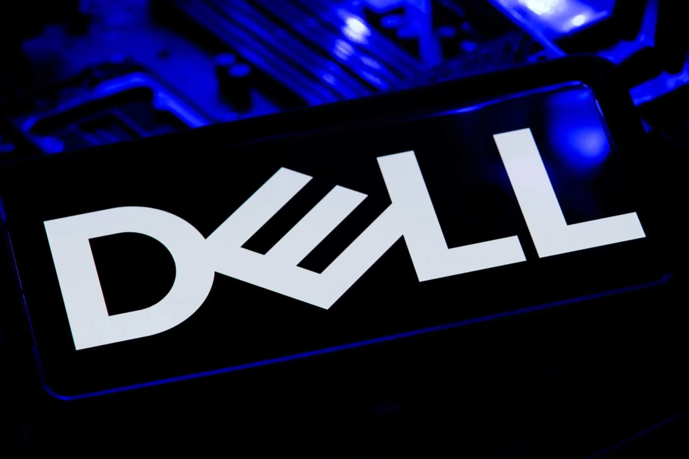 Dell (DELL) Stock Surges Nearly 10% on AI Infrastructure Demand Wave