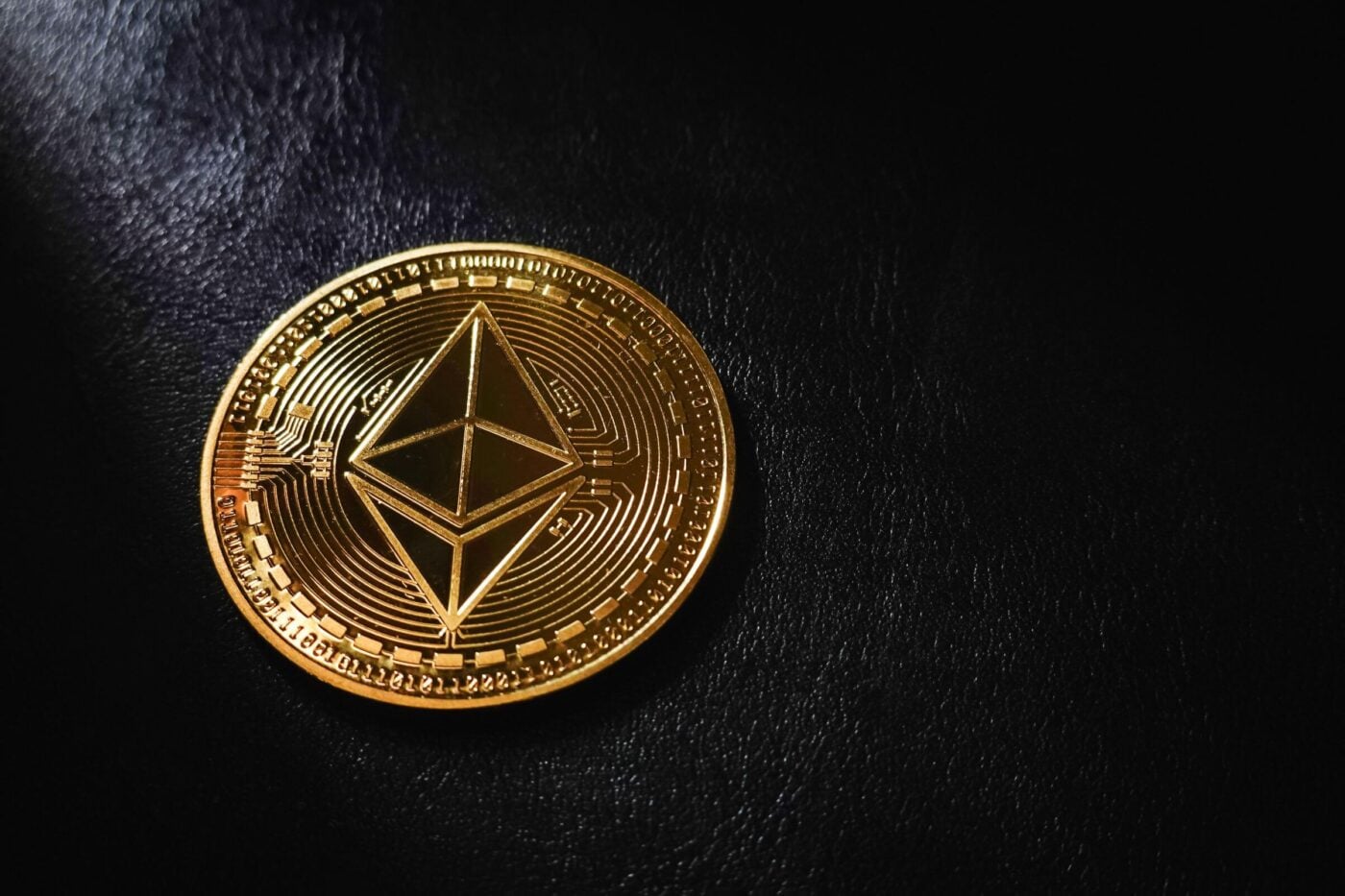 Ethereum (ETH) Price Eyes Breakout as Fidelity Seeks Staking Approval for ETF