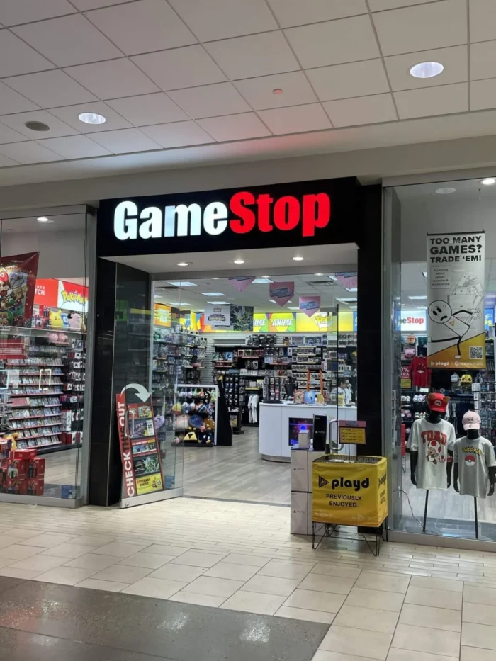 eBay (EBAY) Stock Slides 4% as GameStop Pivots to Partnership Strategy