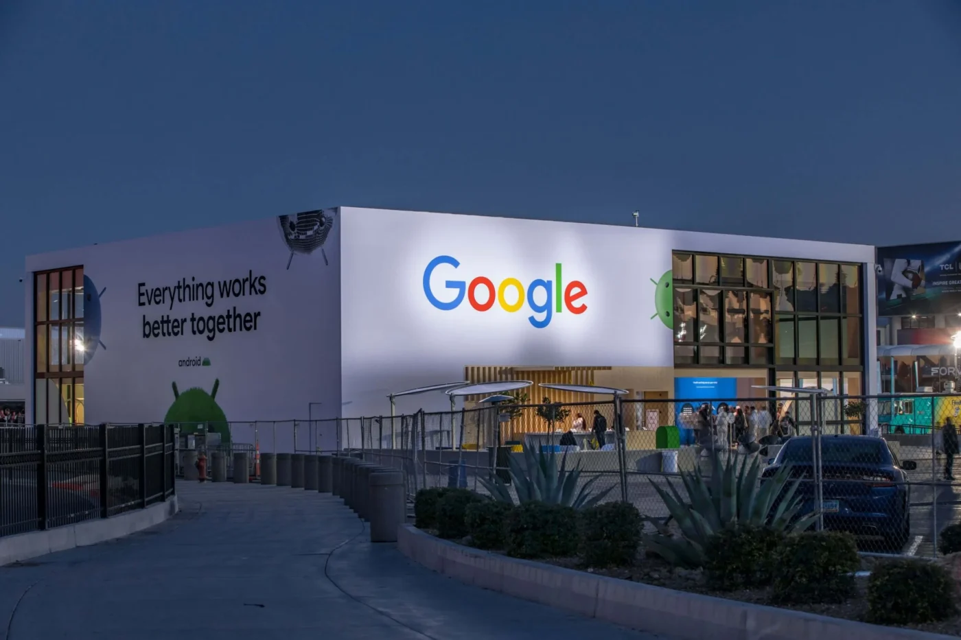 Alphabet (GOOGL) Stock Pursues $25B Bond Offering for AI Expansion Plans