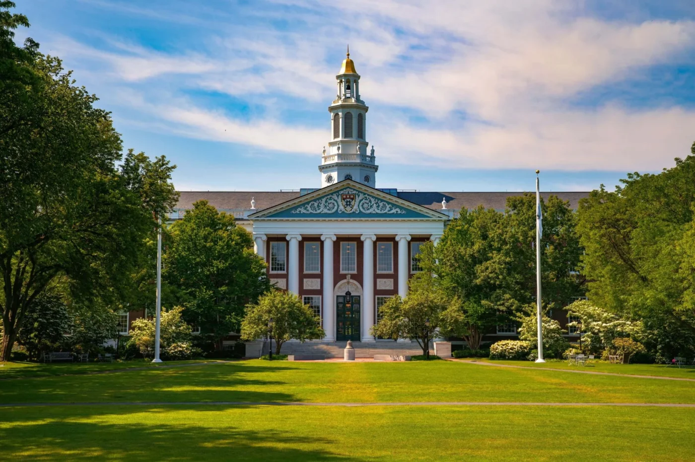 Harvard Endowment Halts Bitcoin ETF Sales While SpaceX Stake Reaches $2.2B