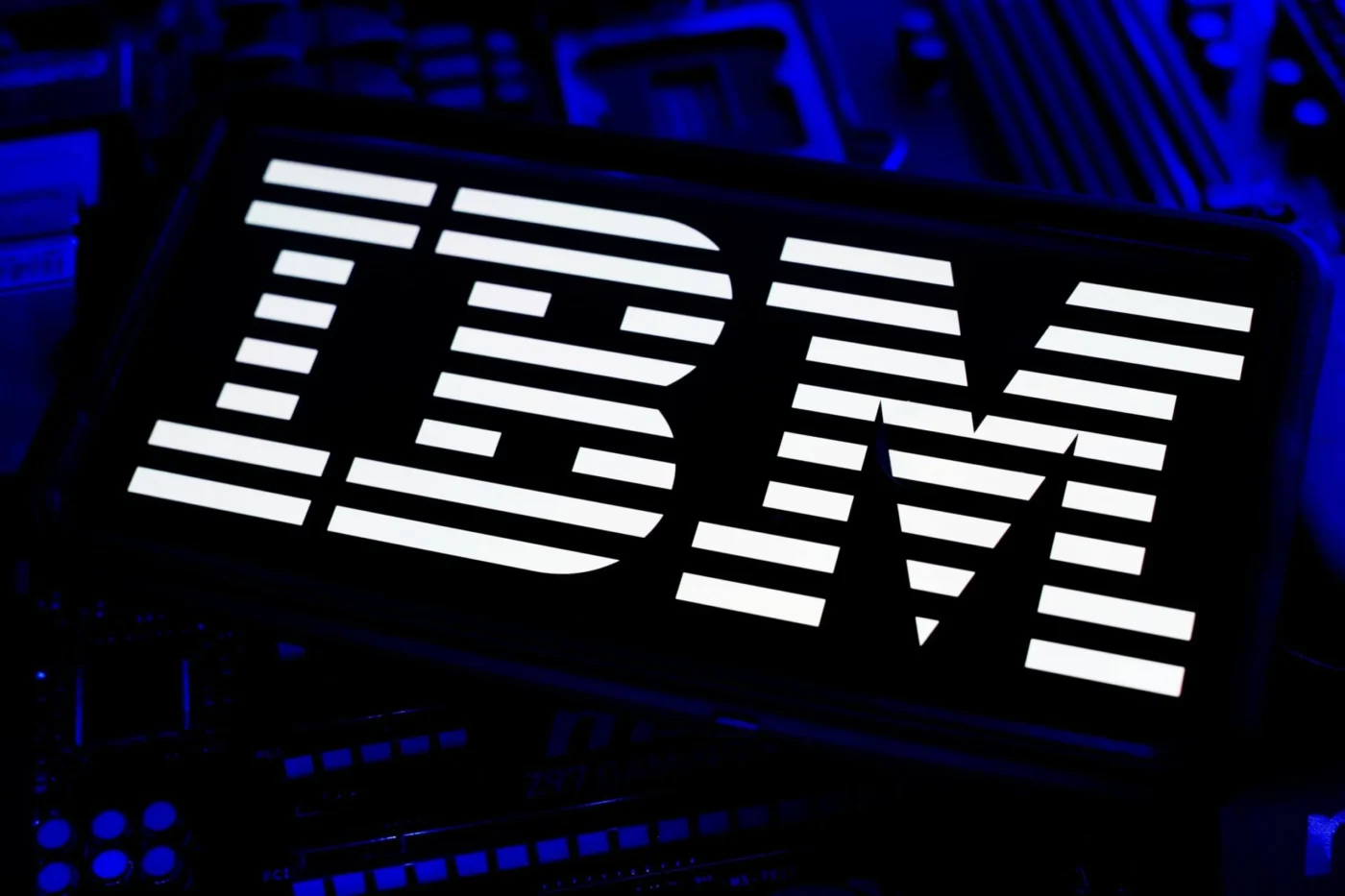 IBM (IBM) Unveils Revolutionary Dual-Architecture Mainframe Chip with Arm Integration