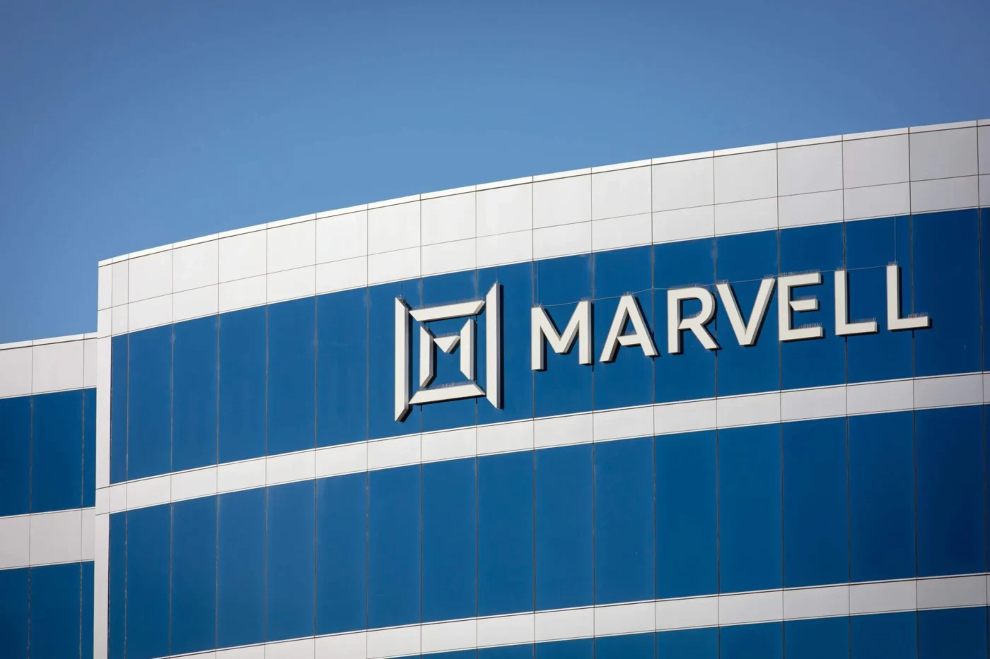 Marvell (MRVL) Stock Declines as Google Partnership Expands Across AI Chip Programs