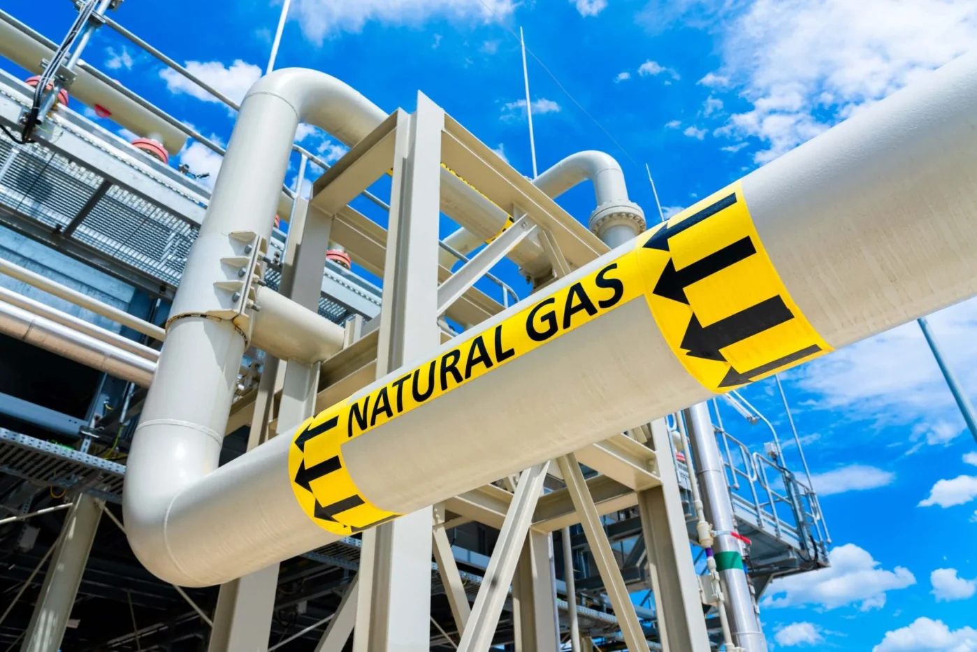 EU Natural Gas Futures Jump Over 2% Amid Hormuz Strait Impasse