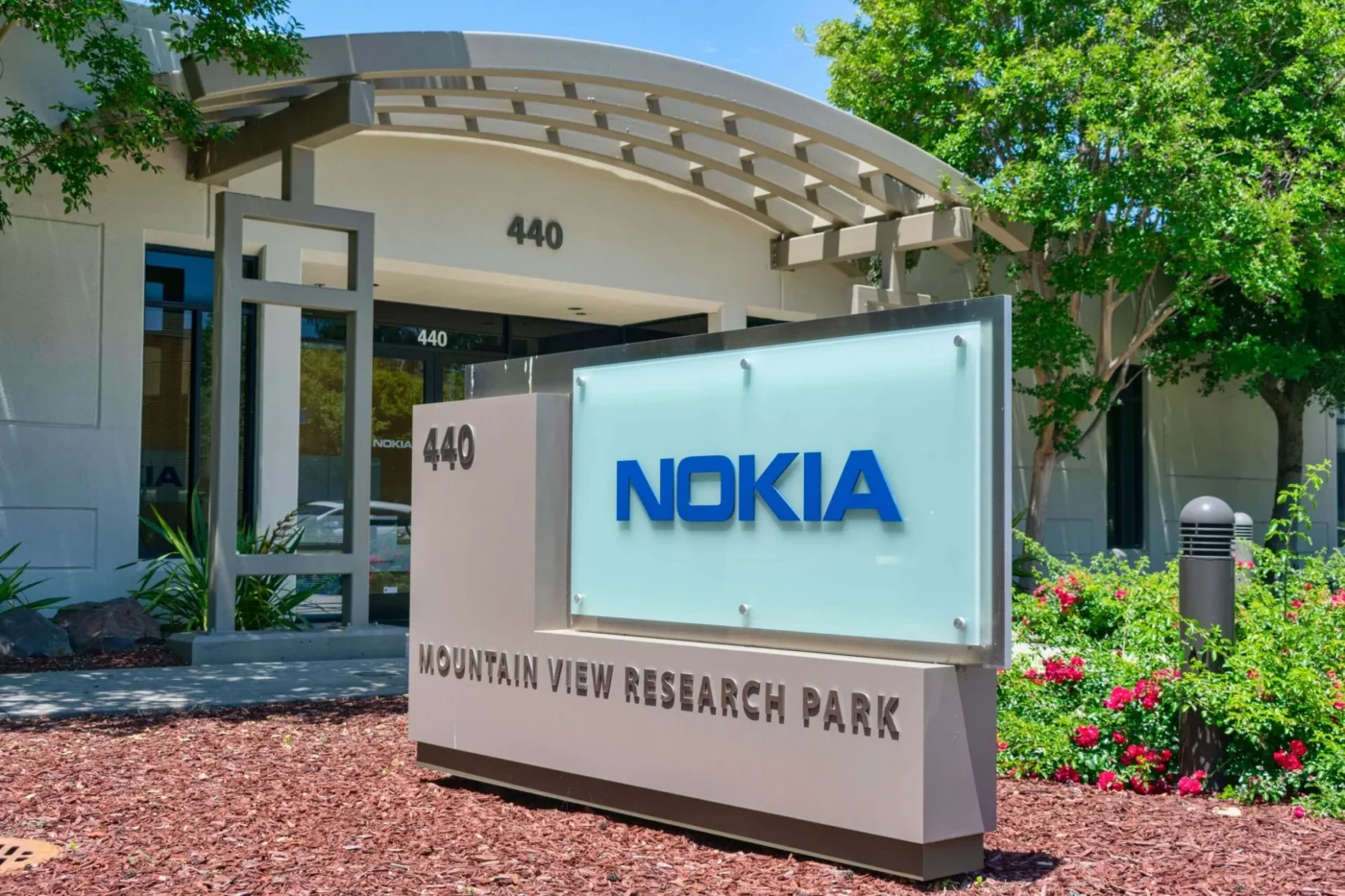 Nokia (NOK) Stock Surges 4% Following AI Revenue Surge and Raised Guidance