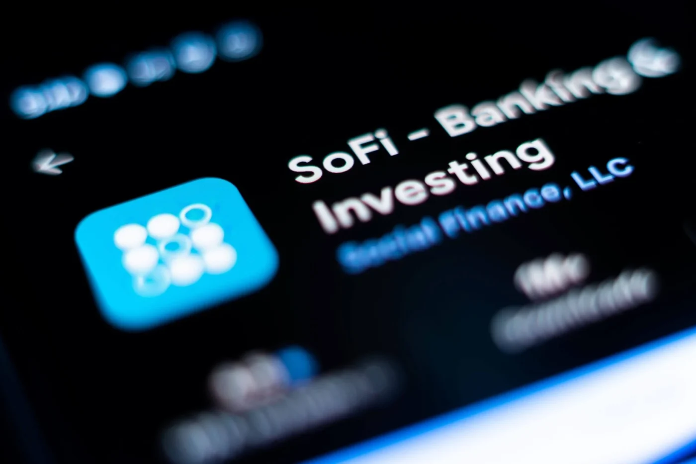 SoFi Technologies (SOFI) Stock: Analysts Project Up to 70% Gains Ahead