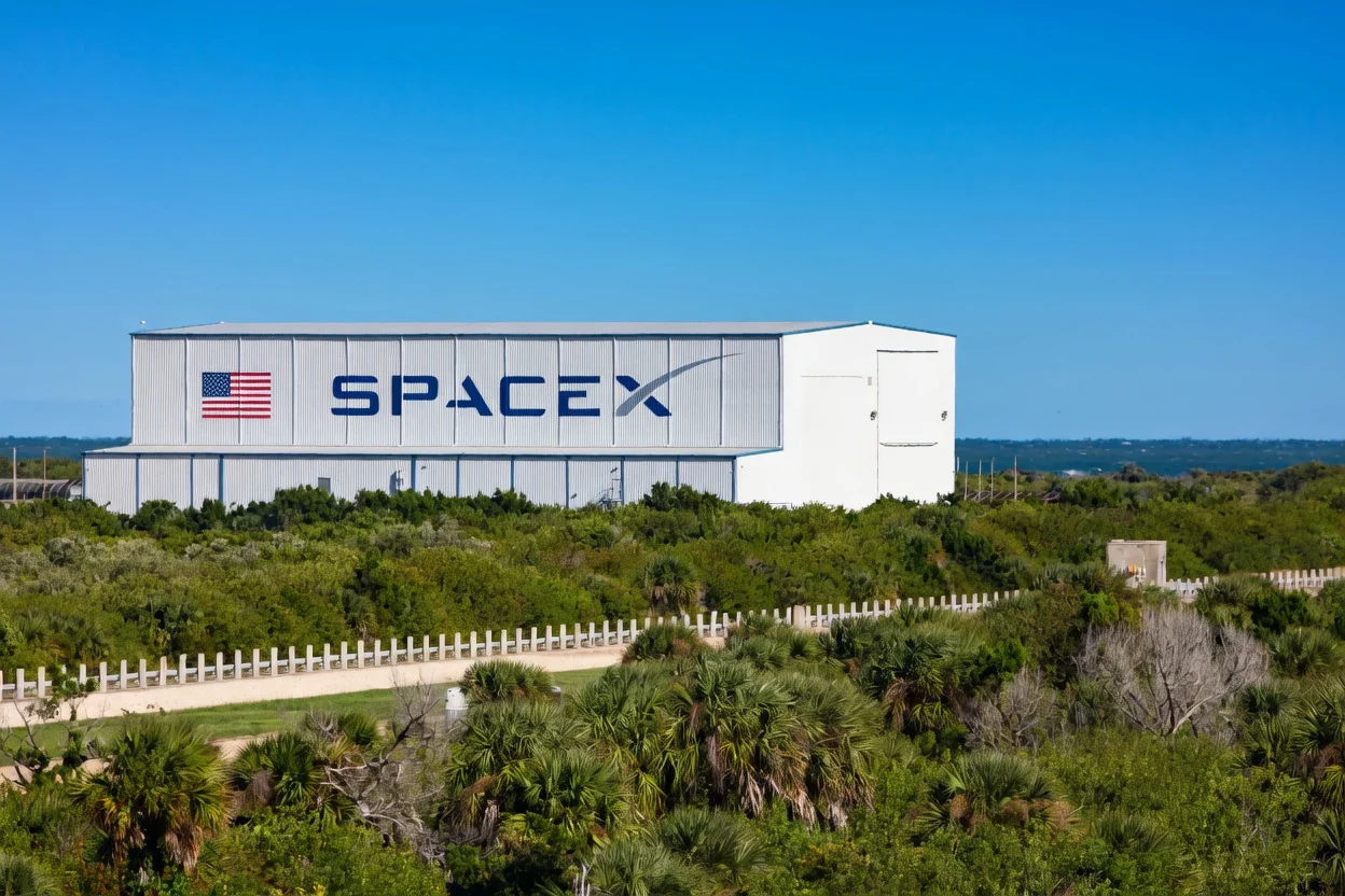 SpaceX (SPCX) Shares Drop 2% Following Early Closure of $60B Cursor Deal