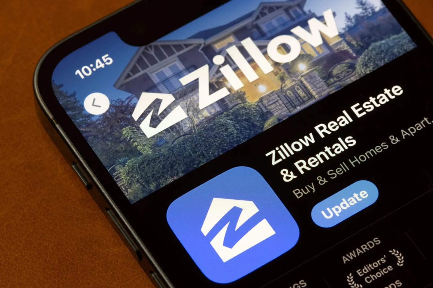 Zillow (Z) Stock Plummets 13% Following Unexpected Loss and Disappointing Forecast