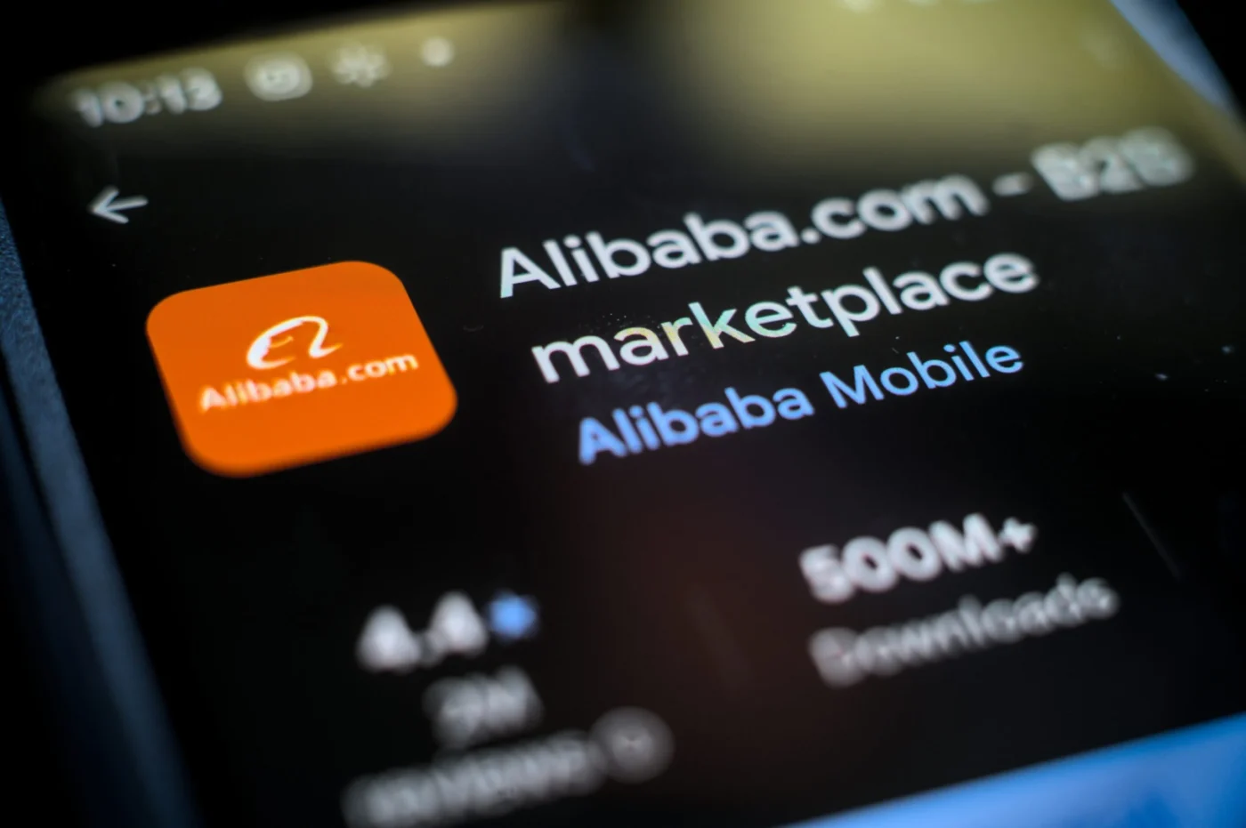 Alibaba (BABA) Shares Plunge 5% as Quarterly Profit Misses Forecasts Despite Cloud Strength