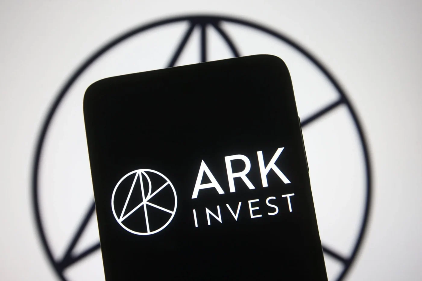 ARK Invest Snaps Up $25M in Rocket Lab (RKLB) Stock as Wood Doubles Down on Space Sector