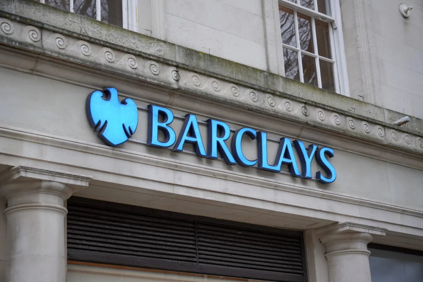 Barclays Lifts S&P 500 Forecast to 7,950 on Strong Big Tech Earnings Performance