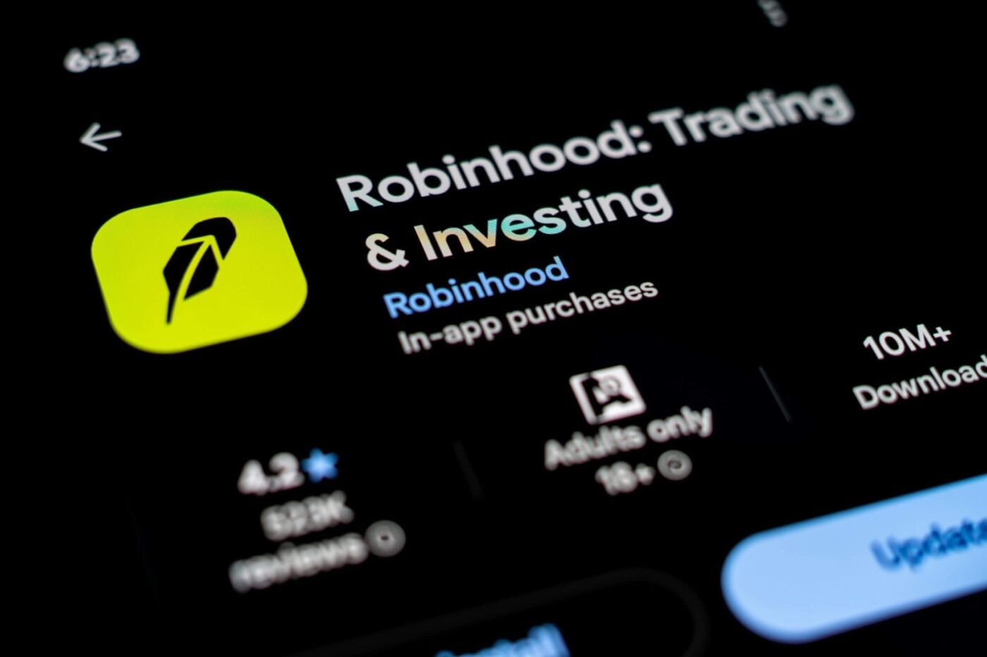 Top Crypto Stocks to Monitor This September: Coinbase (COIN), Circle, and Robinhood (HOOD)