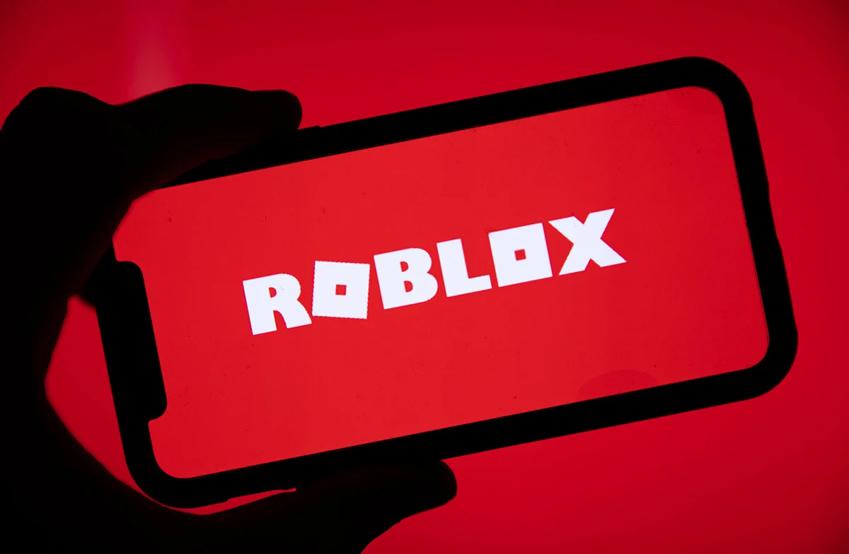 Roblox (RBLX) Stock Drops Following Jefferies Downgrade to Sell