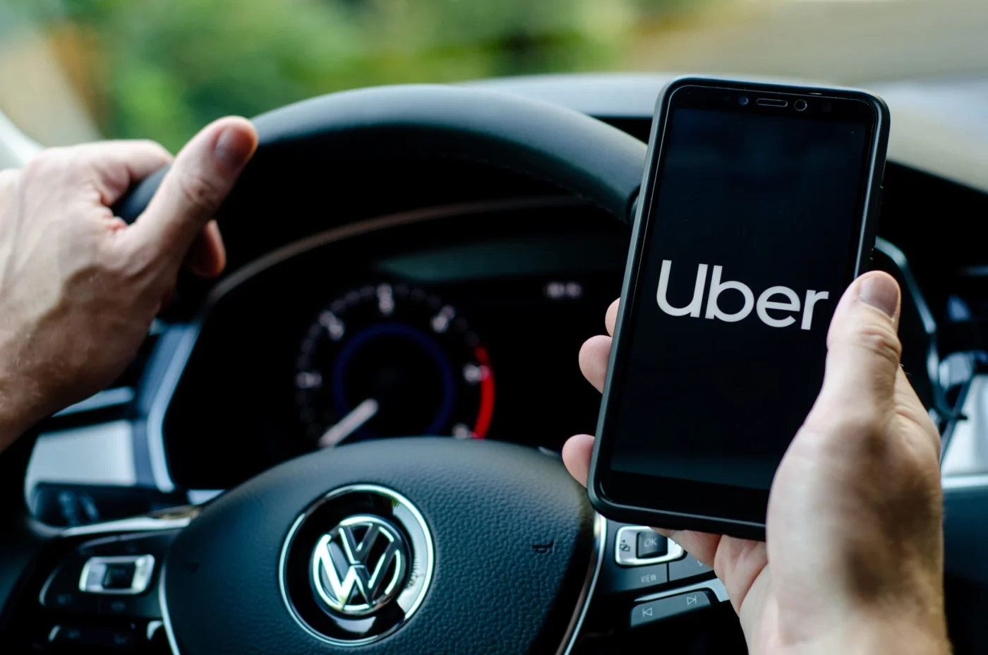 Uber (UBER) Stock Poised for Growth as Baidu Launches Autonomous Rides in Dubai