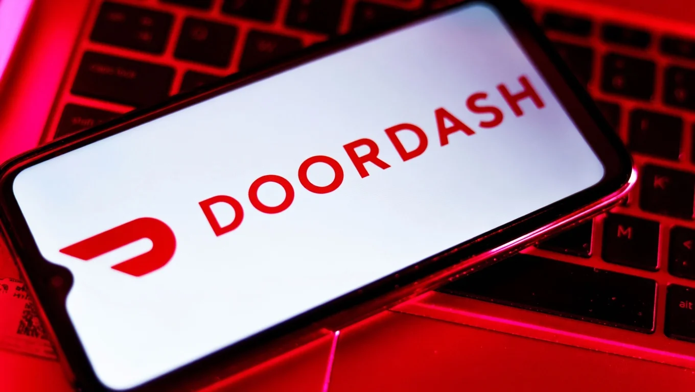 DoorDash (DASH) Stock Surges 6.5% on $17 Billion Instacart Acquisition and Record Q3 Earnings