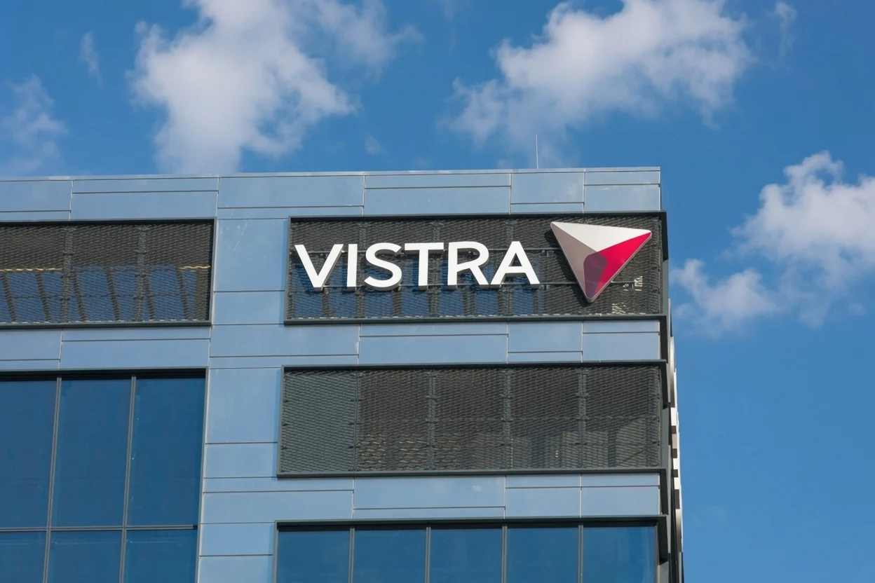 Vistra (VST) Shares Fluctuate on News of Federal Funding for Plant Upgrades